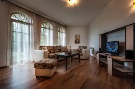Grand Royale Apartment Complex & Spa - 24