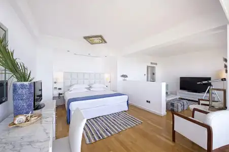 Grecian Sands - 6