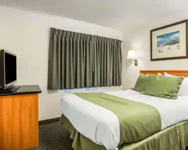 Rodeway Inn Newport - 5