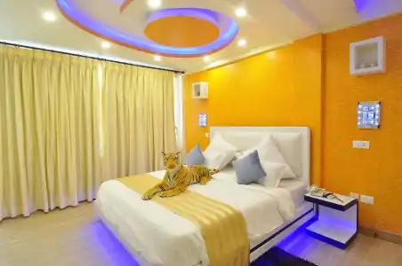 Royal Penguin Boutique & Spa - 150