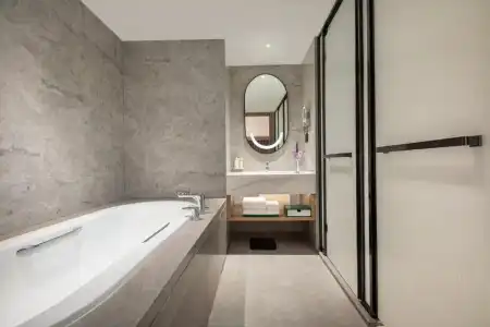 Holiday Inn Shanghai Nanjing Road - 55