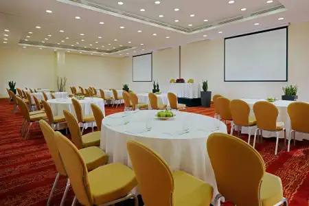 Courtyard by Marriott Budapest City Center - 15