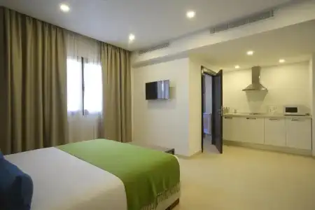 Maia Suites - 40