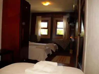 Akropolis Guest House - 38