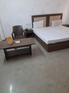 OYO 24878 Aicon Palace - 3