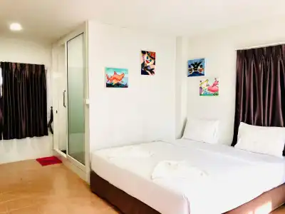 J Holiday Inn - 3