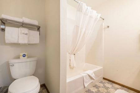 Woodlands on Fall River - 126