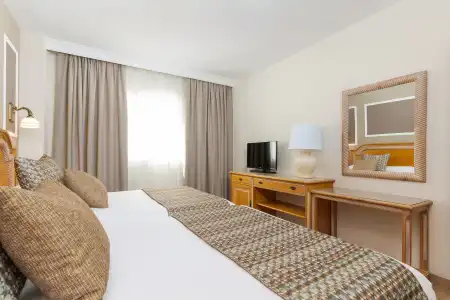 Peñiscola Plaza Suites - 1