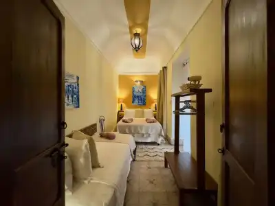 Riad Taghia - 27