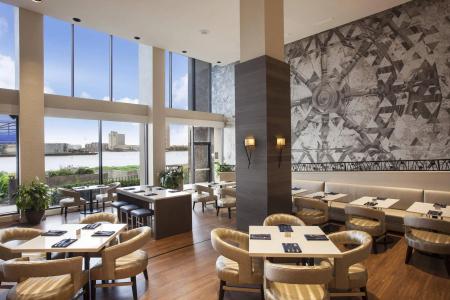 Sheraton Norfolk Waterside - 18