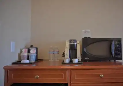 Hilton Garden Inn Albuquerque / Journal Center - 35