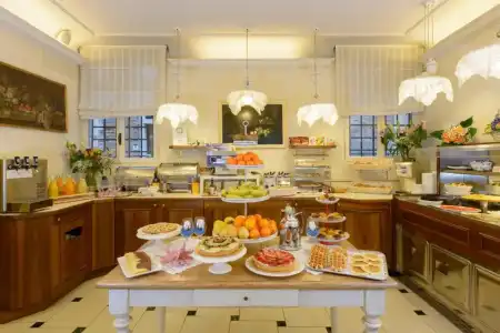Unahotels Ala Venezia - Adults Only - 11