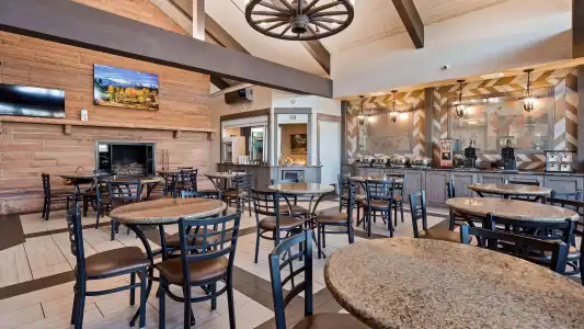 Best Western Plus Silver Saddle Inn - 31