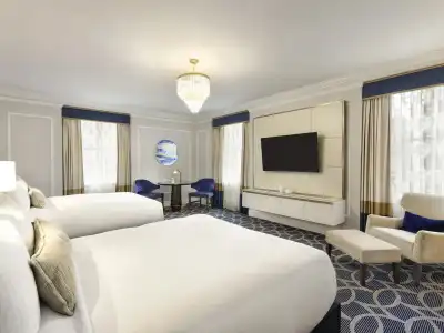 Fairmont Vancouver - 41