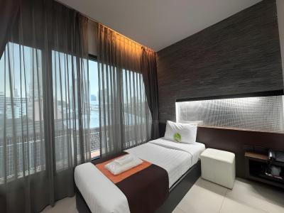 Collection O The Bangkok Airport Link Suite - 17