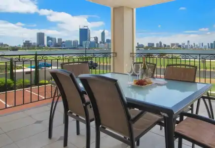 The Peninsula Riverside Serviced Apartments - 38