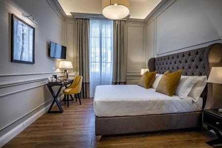 Ungherese Small Luxury - 132