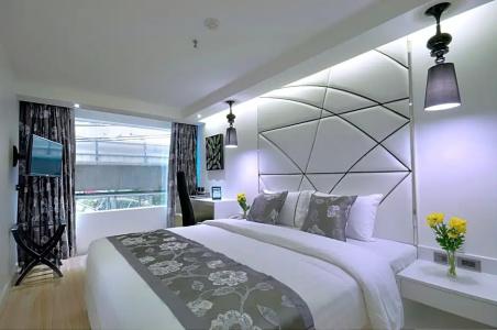 Sukhumvit Suites - 61