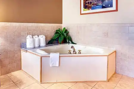 Quality Inn North Conway - 57