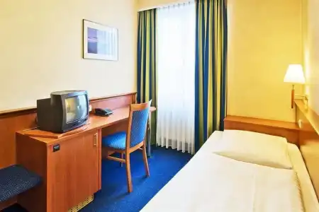 Continental Frankfurt - 22