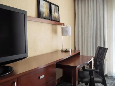 Courtyard Denver Central Park - 32