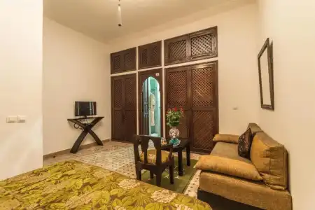 Riad Nasreen - 90