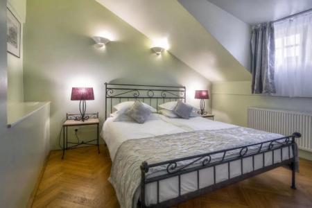 Black Star Suites - 38