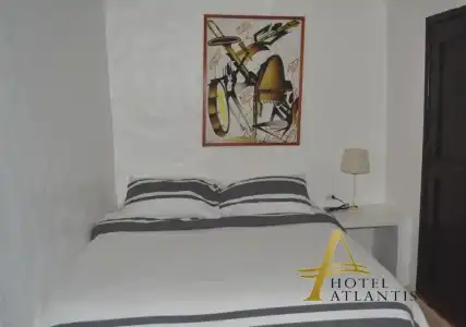 Atlantis - 33