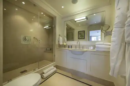 The Capital, Apartments & Townhouse - Small Luxurys of The World - 13