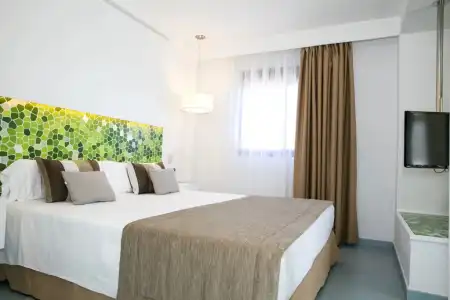 LIVVO Anamar Suites - 9