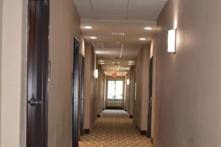 Wingate by Wyndham College Station South - 9
