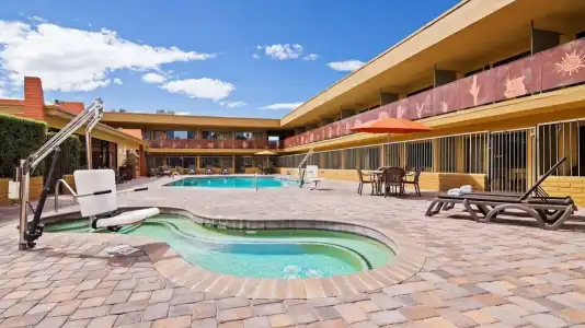 Royal Sun & Suites - 18