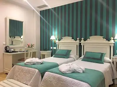 Adriano Boutique Sevilla - 24