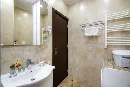 Dat Exx Apartments - 215