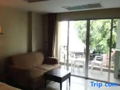 August Suites - 114