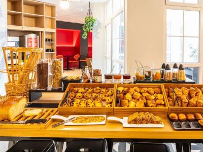 ibis Paris Ornano Montmartre Nord 18ème - 13