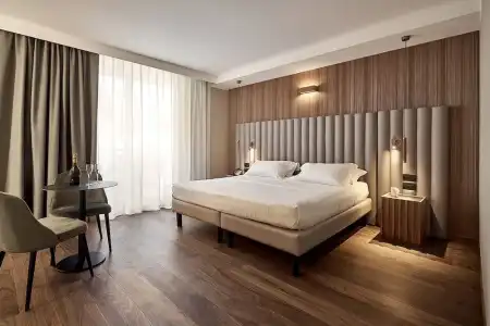 Kristal Palace - Tonellis - Adult Friendly - 70