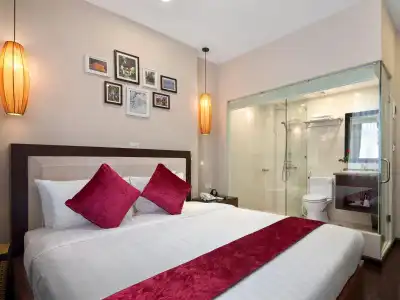 Golden Moon Suite - 21