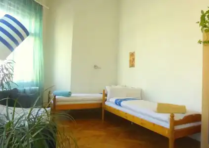 Gaia Astoria - 30