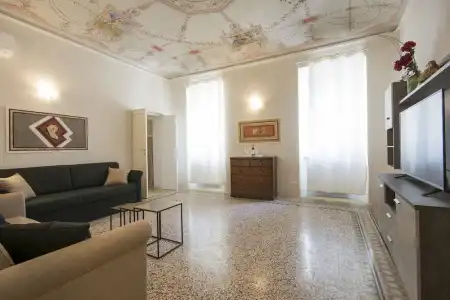Regis Condo - 190