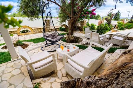 Orange Dhermi - 12