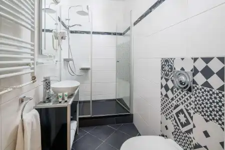 Best Western Plus Celebrity Suites - 9