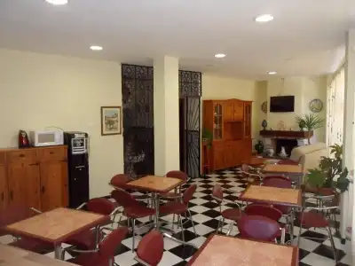 Micaela Charming Hostal - 12
