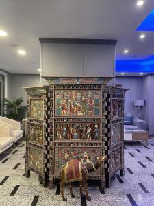 Turquoise Pyramids View - 16
