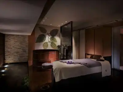 Millennium Hilton Bangkok - 4