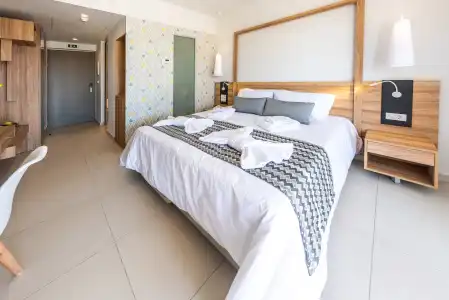 Kiani Beach Resort Family - 3