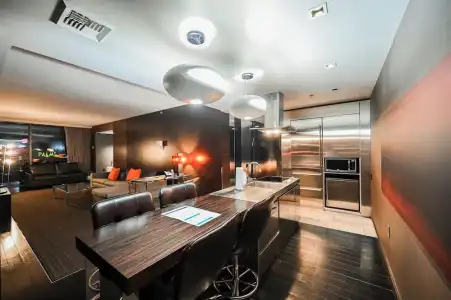 Beautiful Palms Place Suite - 170