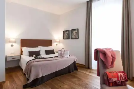 Giuturna Boutique - 2