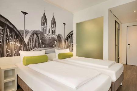 Super 8 by Wyndham Mainz Zollhafen - 4