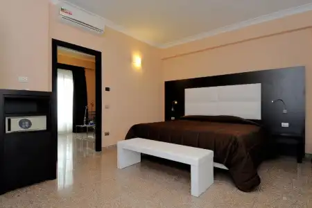 E H Suites Rome Airport - 48
